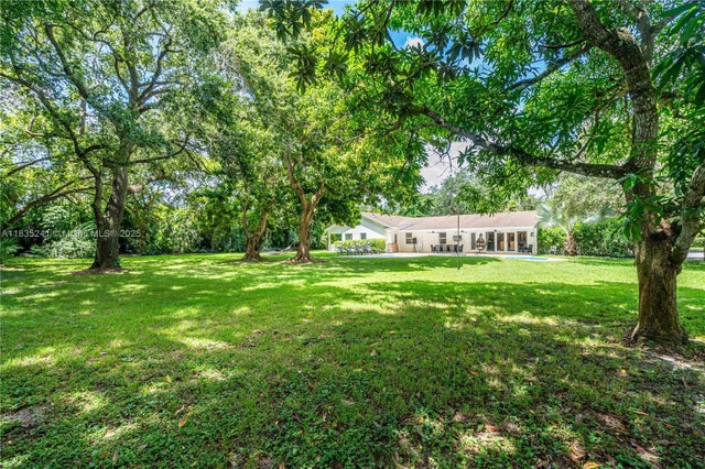 4 of 59 - 10821 Sw 92nd Ave, Miami, FL