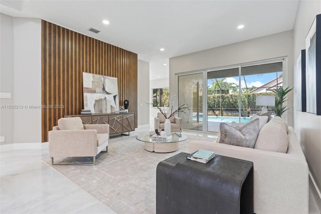 2 of 32 - 531 Stonemont Dr, Weston, FL
