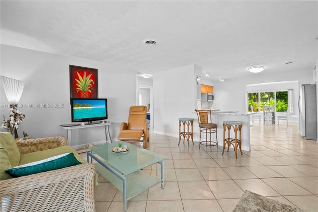 5 of 15 - 4421 Sw 33rd Ave, Dania Beach, FL
