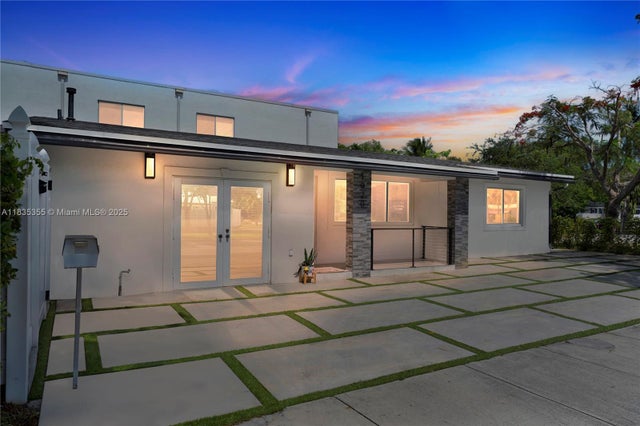 1 of 41 - 1020 Sw 4th Ave, Fort Lauderdale, FL