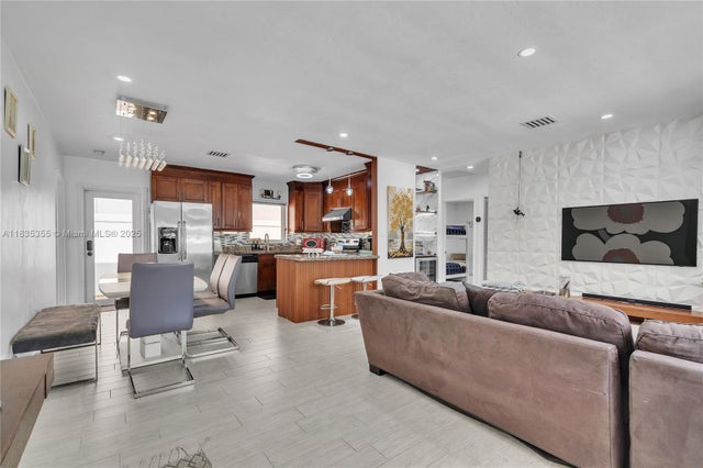 2 of 41 - 1020 Sw 4th Ave, Fort Lauderdale, FL