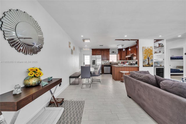 3 of 41 - 1020 Sw 4th Ave, Fort Lauderdale, FL
