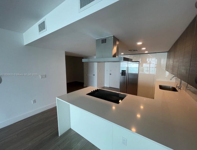 5 of 19 - 1025 92nd St 602, Bay Harbor Islands, FL