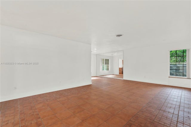 5 of 46 - 15831 Palmetto Club Dr, Miami, FL