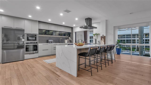 1 of 29 - 3051 Ne 47th Ct 207, Fort Lauderdale, FL