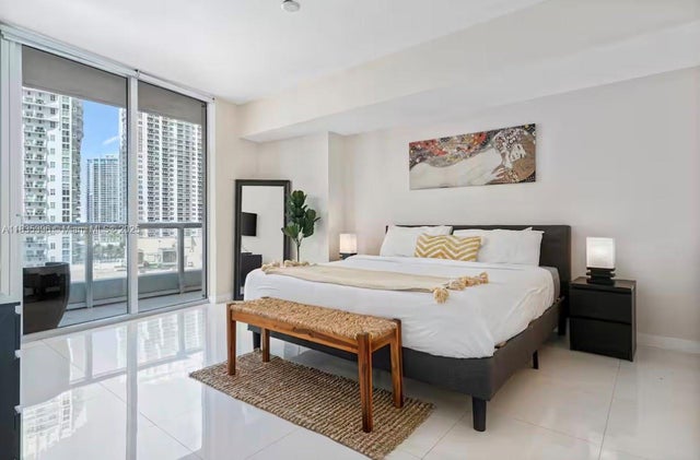 3 of 16 - 485 Brickell Ave 1606, Miami, FL