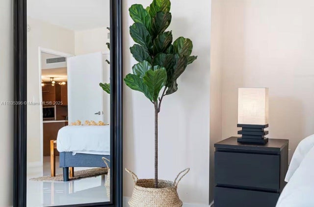 5 of 16 - 485 Brickell Ave 1606, Miami, FL