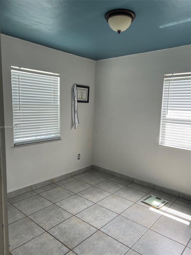 3 of 8 - 7595 Sw 28th St Rd, Miami, FL