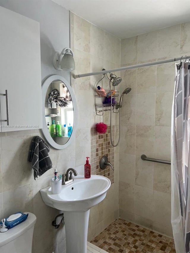 4 of 8 - 7595 Sw 28th St Rd, Miami, FL