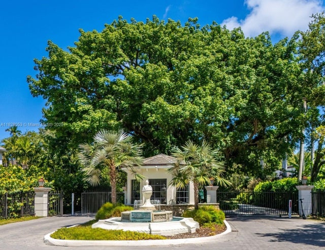 3 of 32 - 3540 N Moorings Way, Miami, FL