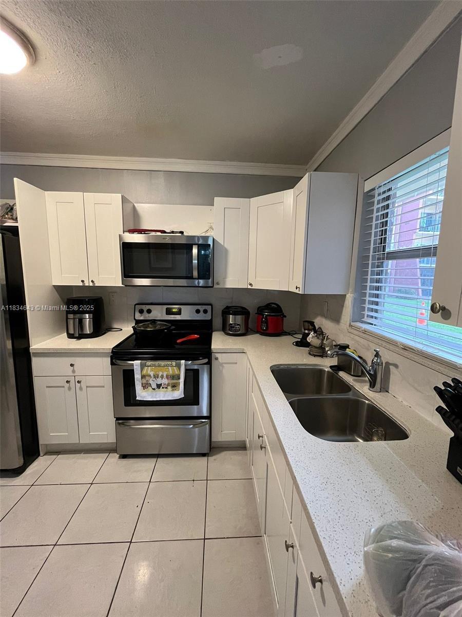 13715 Kendale Lakes Cir A-116, Miami