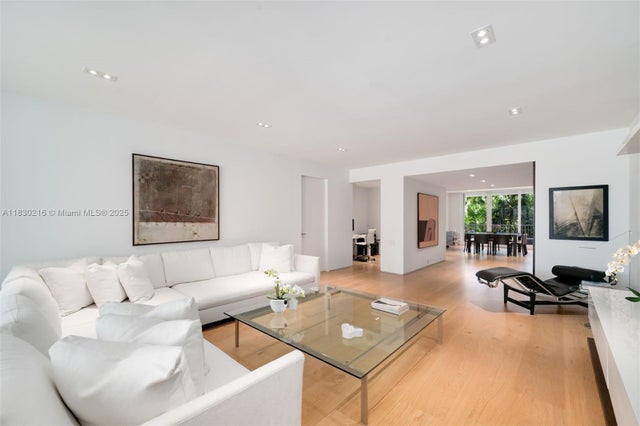 1 of 35 - 789 Crandon Blvd 305, Key Biscayne, FL