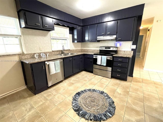 4 of 17 - 1148 N Singleton Ave, Titusville, FL