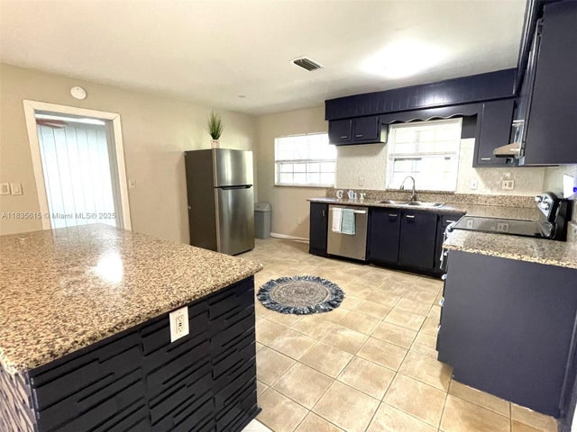 5 of 17 - 1148 N Singleton Ave, Titusville, FL