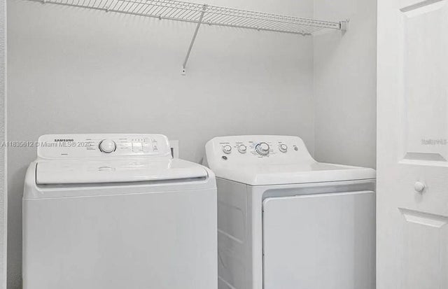 5 of 9 - 10919 Kensington Park Avenue, Riverview, FL