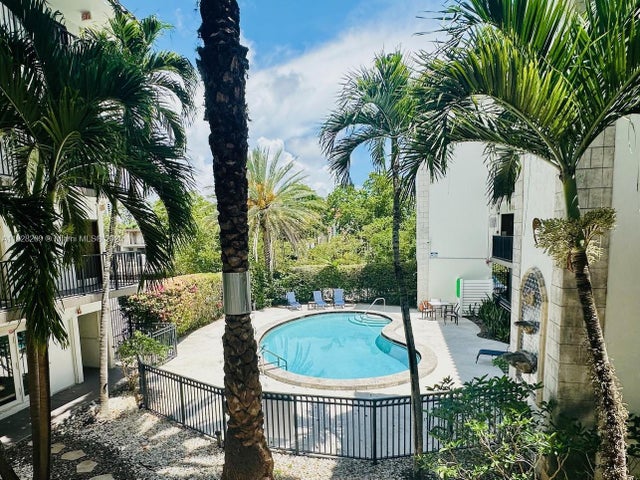 1 of 19 - 924 Se 2nd St 9, Fort Lauderdale, FL