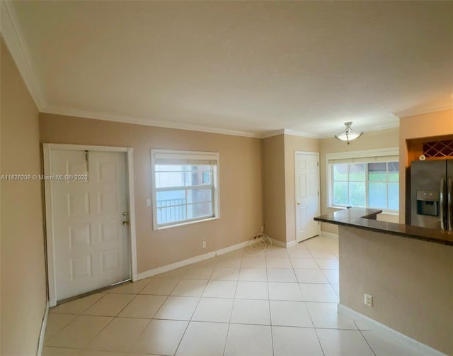 4 of 19 - 924 Se 2nd St 9, Fort Lauderdale, FL