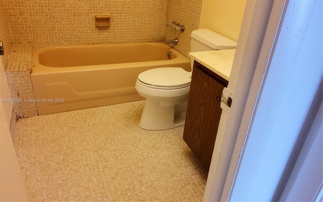 3 of 20 - 1600 S Ocean Dr 5b, Hollywood, FL