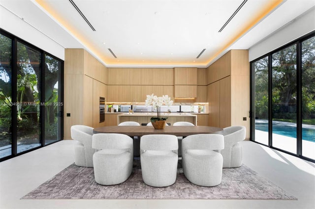 5 of 25 - 6445 Sw 102nd Ave, Miami, FL