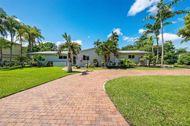 1 of 24 - 9720 Sw 140th St, Miami, FL
