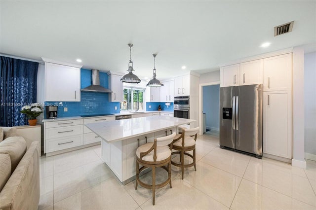 5 of 24 - 9720 Sw 140th St, Miami, FL