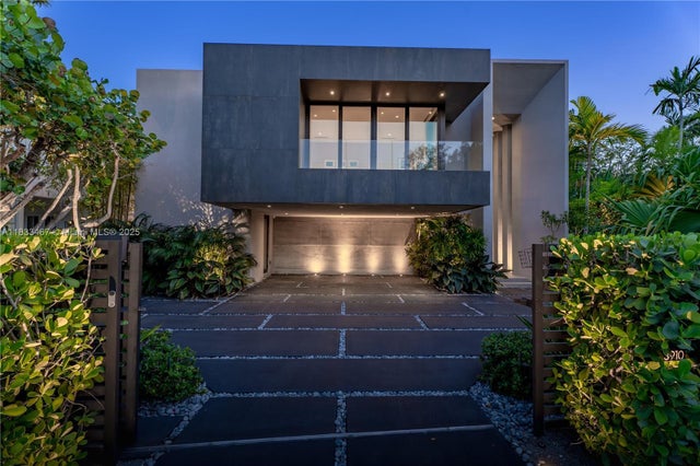 2 of 79 - 3910 Battersea Rd, Miami, FL