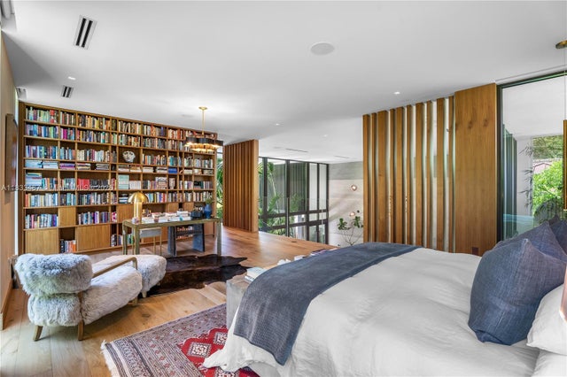 5 of 79 - 3910 Battersea Rd, Miami, FL