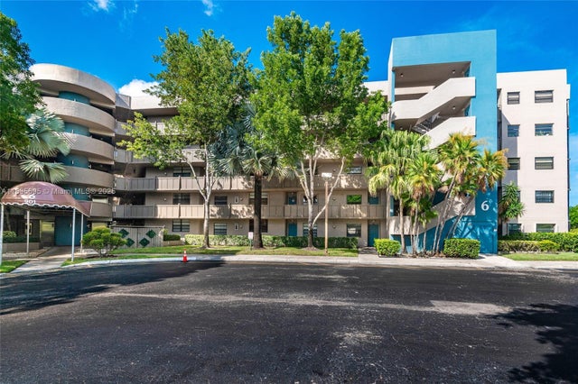 1 of 26 - 901 Colony Point Cir 107, Pembroke Pines, FL