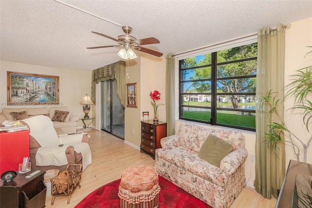 4 of 26 - 901 Colony Point Cir 107, Pembroke Pines, FL