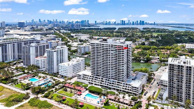 2 of 56 - 2555 Collins Ave Ph101, Miami Beach, FL
