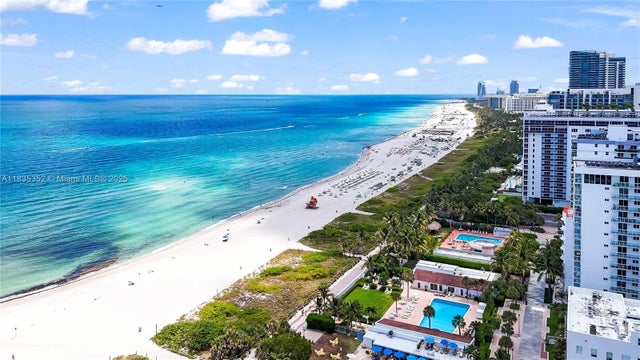 4 of 56 - 2555 Collins Ave Ph101, Miami Beach, FL