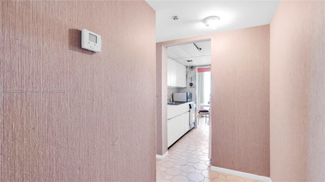 5 of 56 - 2555 Collins Ave Ph101, Miami Beach, FL
