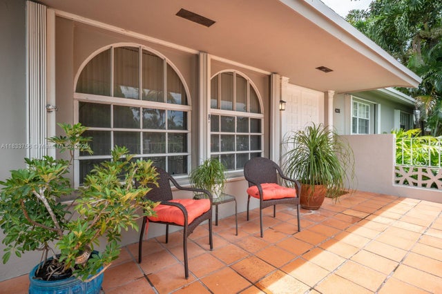 2 of 21 - 4235 Sw 97th Ave, Miami, FL