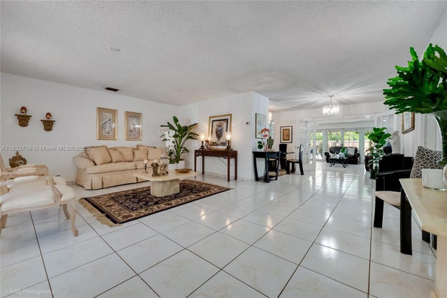 4 of 21 - 4235 Sw 97th Ave, Miami, FL