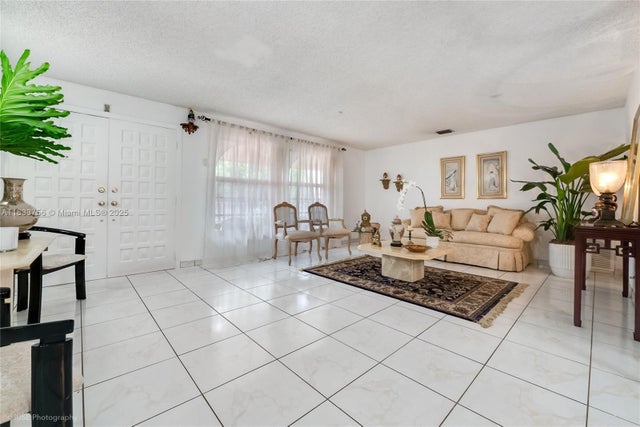 5 of 21 - 4235 Sw 97th Ave, Miami, FL