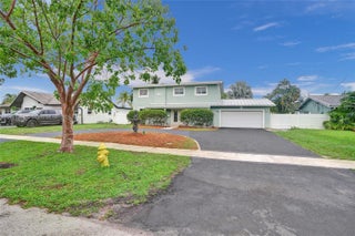 Photo of Listing #A11833366