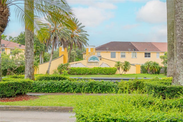 1 of 36 - 14964 Sw 8 Ln, Miami, FL