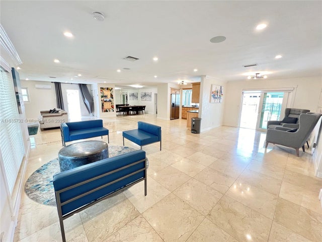 5 of 23 - 5191 Sarazen Dr, Hollywood, FL