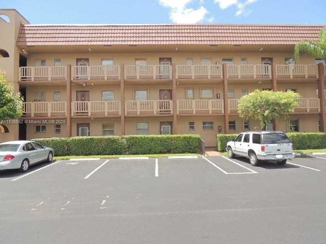 9800 Sunrise Lakes Blvd 309, Sunrise