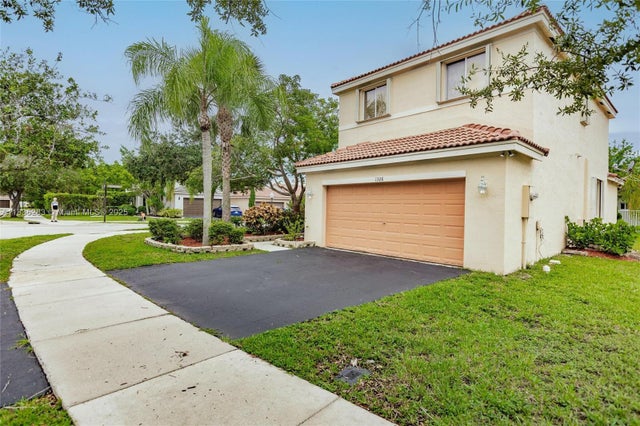 3 of 44 - 1326 Majesty Ter, Weston, FL