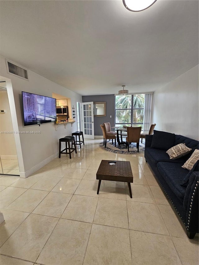 1 of 8 - 200 172nd St 217, Sunny Isles Beach, FL