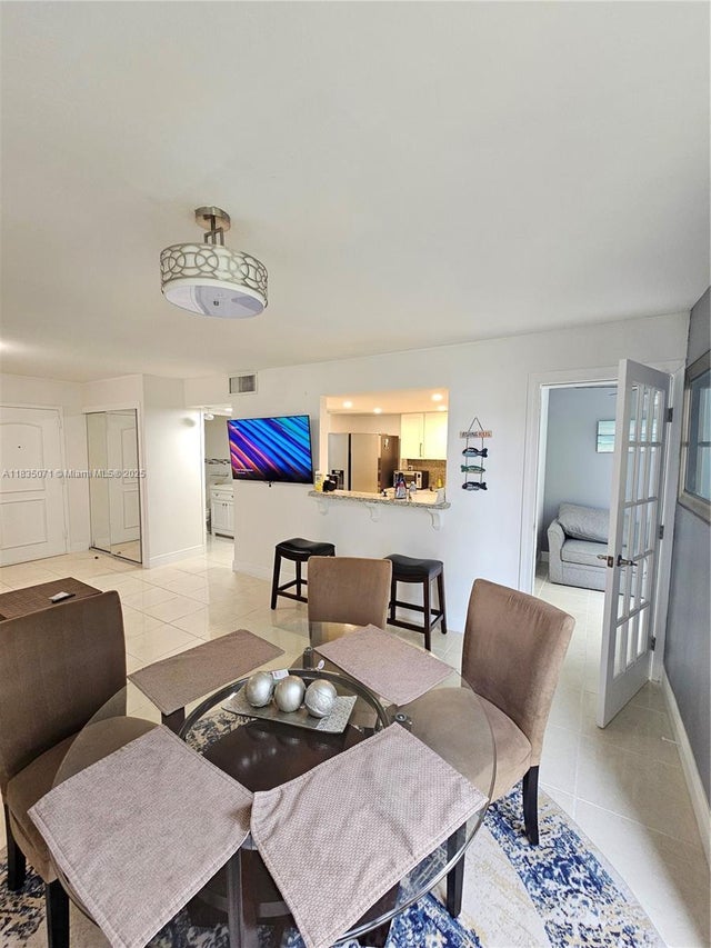2 of 8 - 200 172nd St 217, Sunny Isles Beach, FL