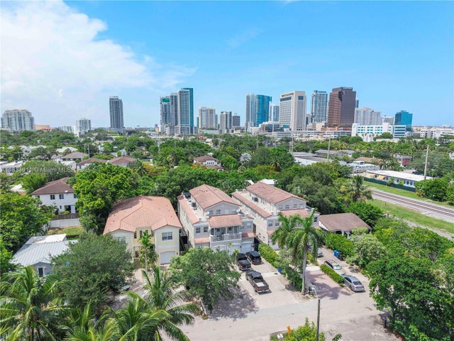 1 of 35 - 217 Sw 11th St, Fort Lauderdale, FL