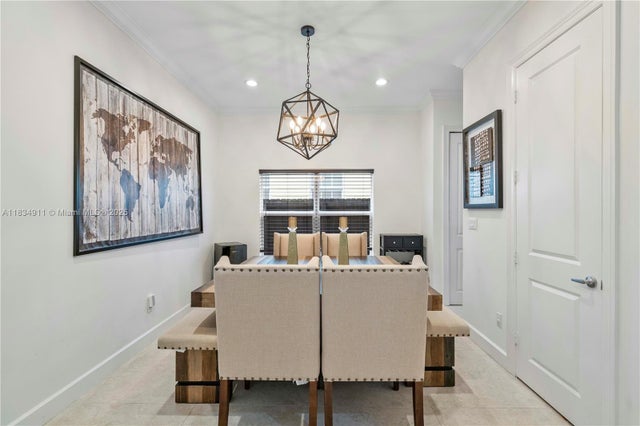 5 of 35 - 217 Sw 11th St, Fort Lauderdale, FL