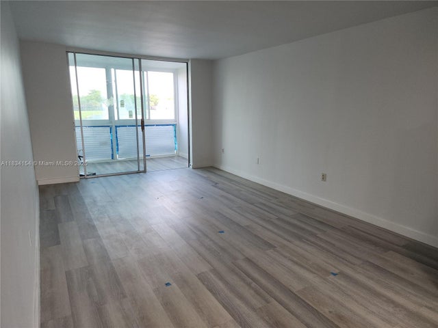 2 of 20 - 2931 E Sunrise Lakes Dr 205, Sunrise, FL
