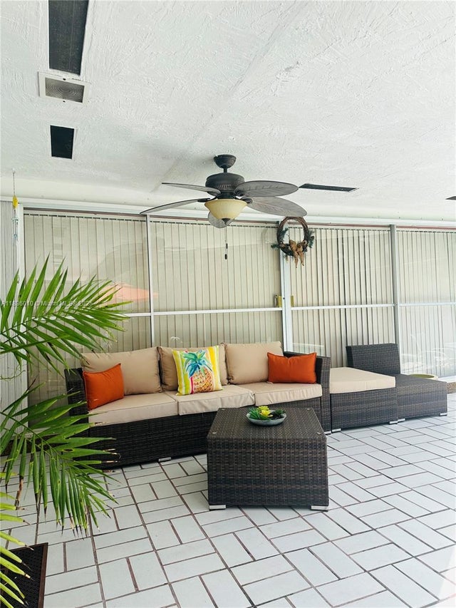 3 of 8 - 9260 Sw 176th St, Palmetto Bay, FL