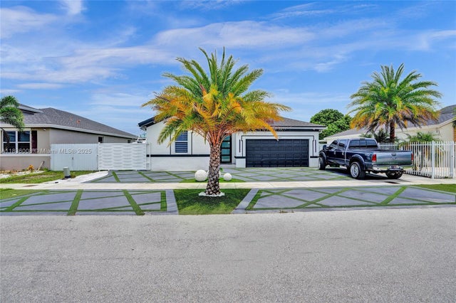 4 of 60 - 27563 Sw 133rd Ave, Homestead, FL