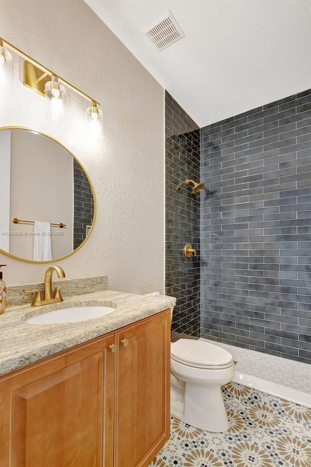 4 of 37 - 9532 Shadow Ln, Fort Pierce, FL
