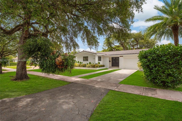 4 of 12 - 432 Sevilla Ave, Coral Gables, FL