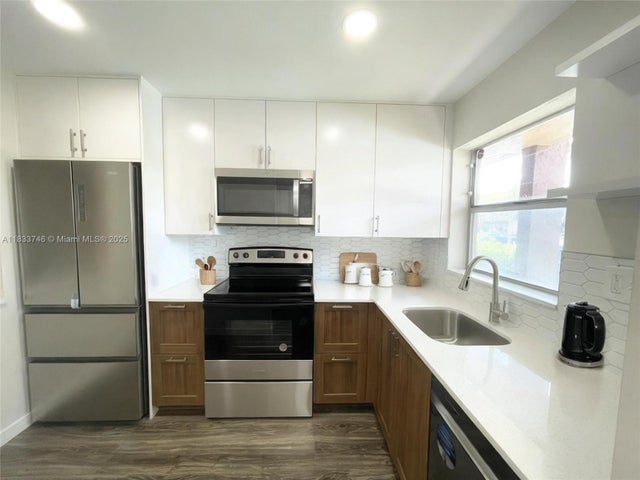 1 of 19 - 9750 Sunrise Lakes Blvd 109, Sunrise, FL